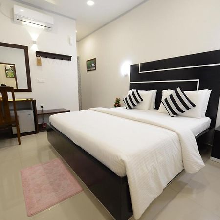 Diva Villa Airport Transit Hotel كاتوناياكى المظهر الخارجي الصورة